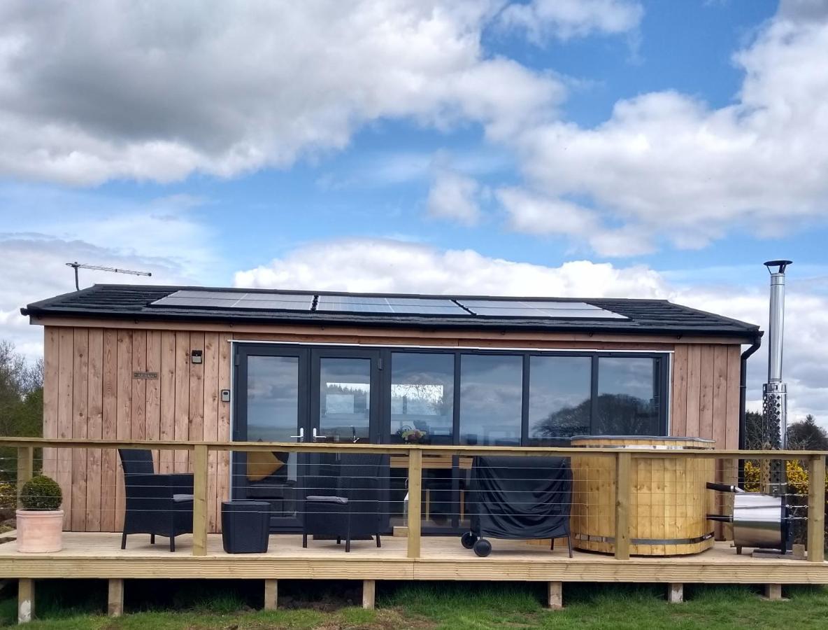 Cleeves Cabins Arran Luxury Lodge With Hot Tub Dalry  Экстерьер фото